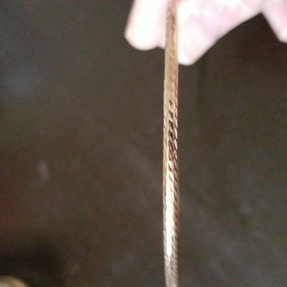 10kt rose gold bangle